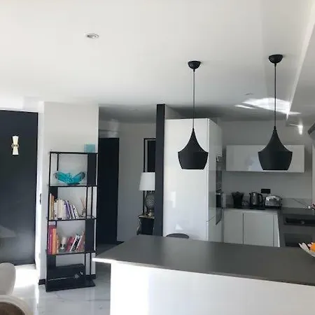 40 Rue Waldeck Rousseau Апартаменты *